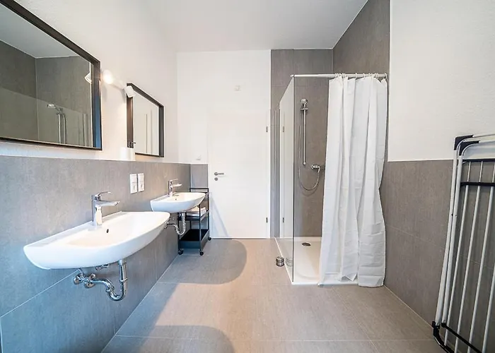 Dq01 - Monteurwohnung - Wlan - 5 Personen Apartamento